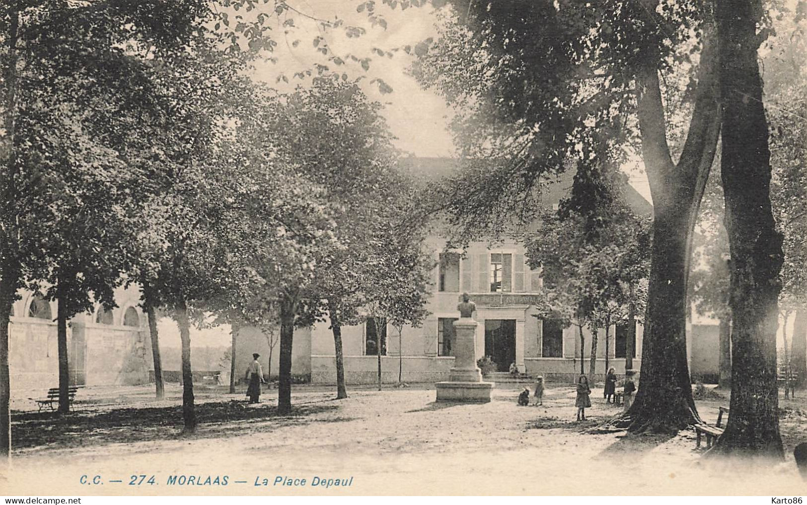 Morlaas * La Place Depaul * Enfnats Villageois Monument - Morlaas