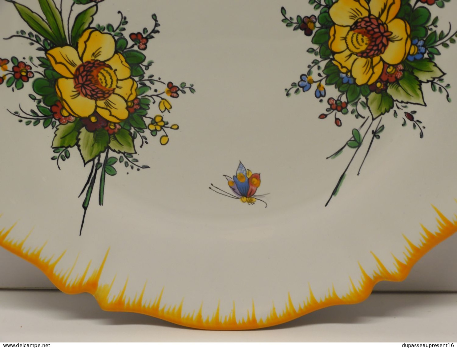 -BELLE ASSIETTE CERAMIQUE ROULLET RENOLEAU BASE SAINT GENIS RARE COULEUR JAUNE   E