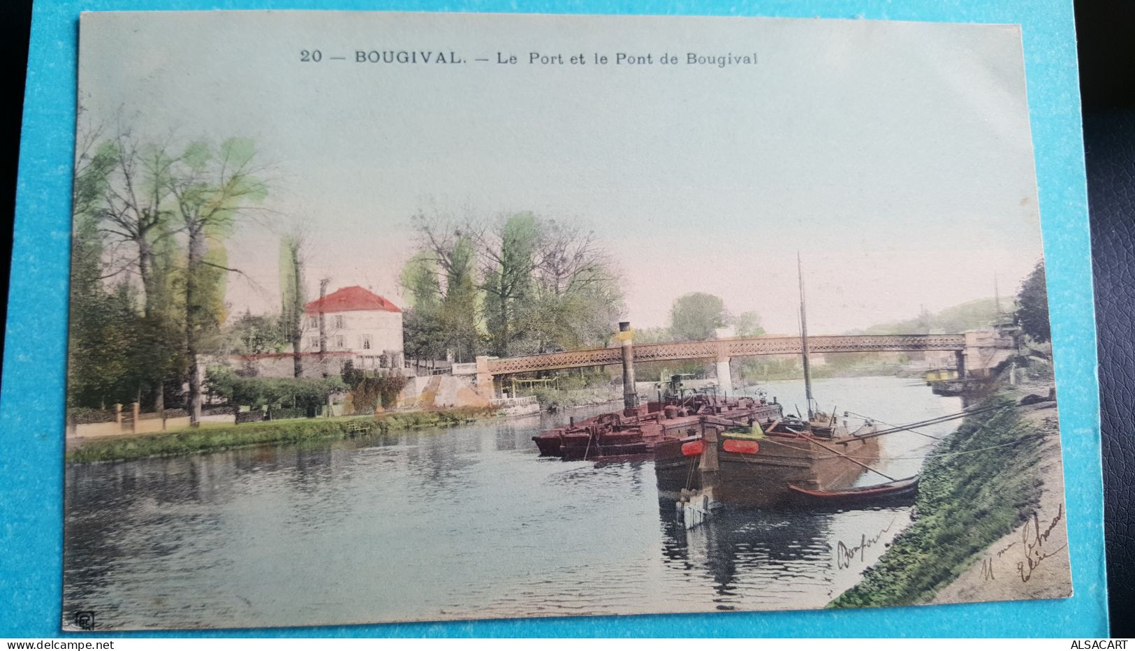 Bougival Le Port Avec Péniches - Bougival