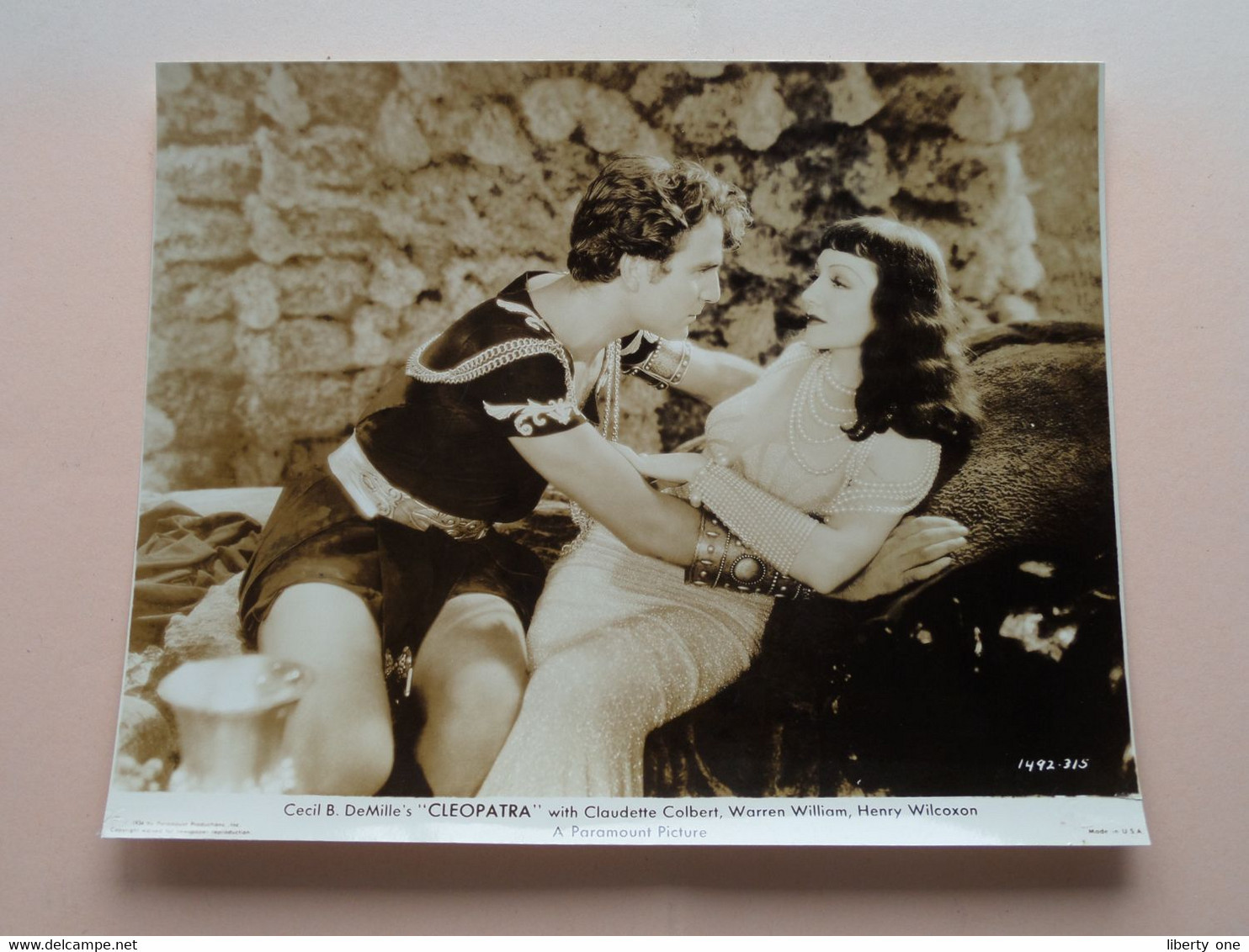 Cecile B. DeMille's " CLEOPATRA " With Claudette COLBERT, Warren WILLIAM, Henry WILCOXON ! - Photos