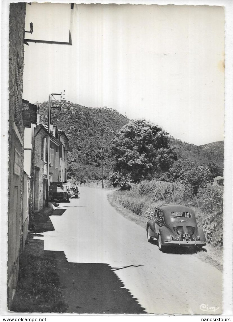 D 83.  LA ROQUEBRUSSANNE.  ROUTE DE LA STE BAUME. VOITURE - La Roquebrussanne