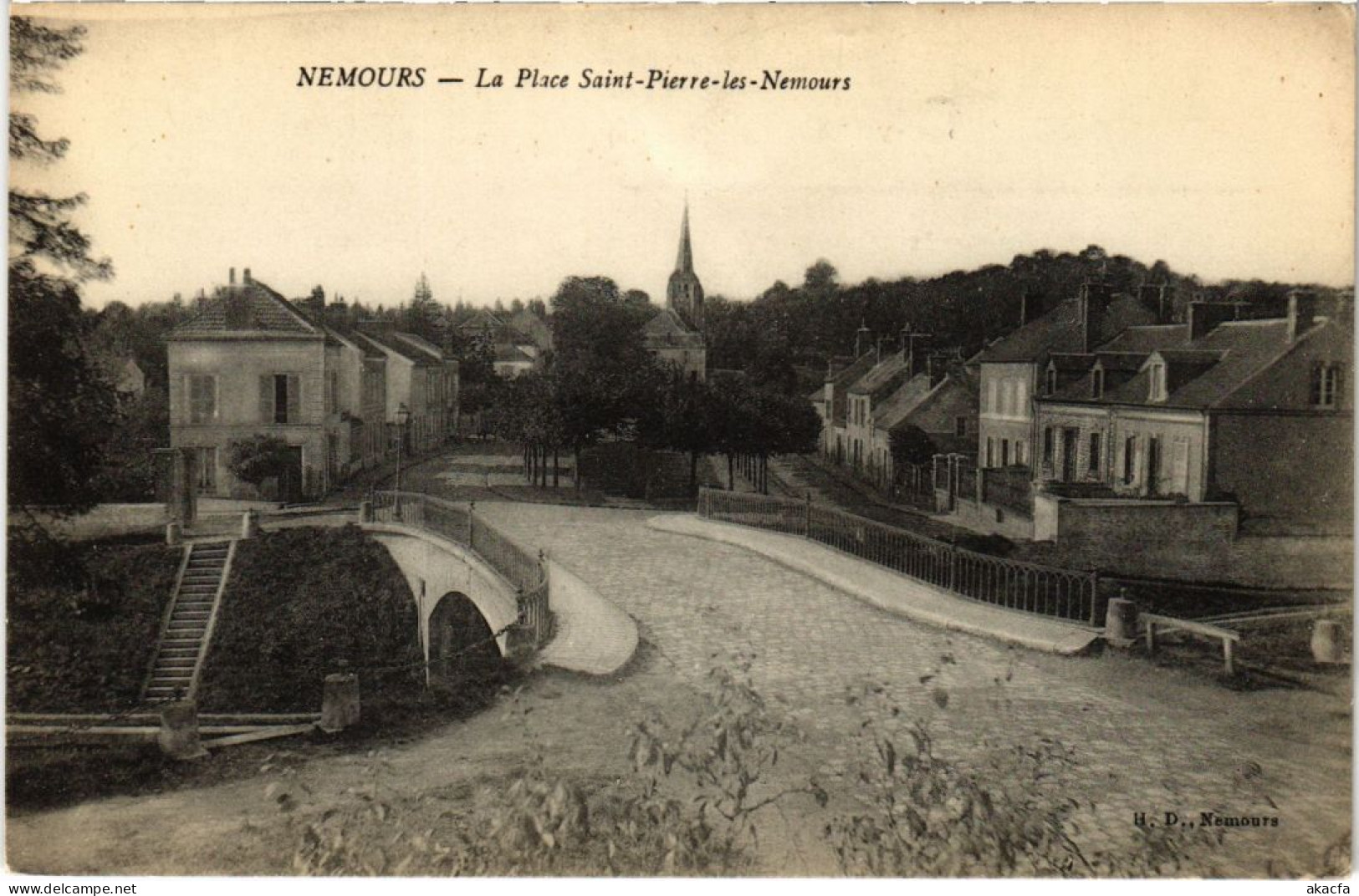 CPA St.Pierre Les Nemours La Place FRANCE (1300958) - Saint Pierre Les Nemours