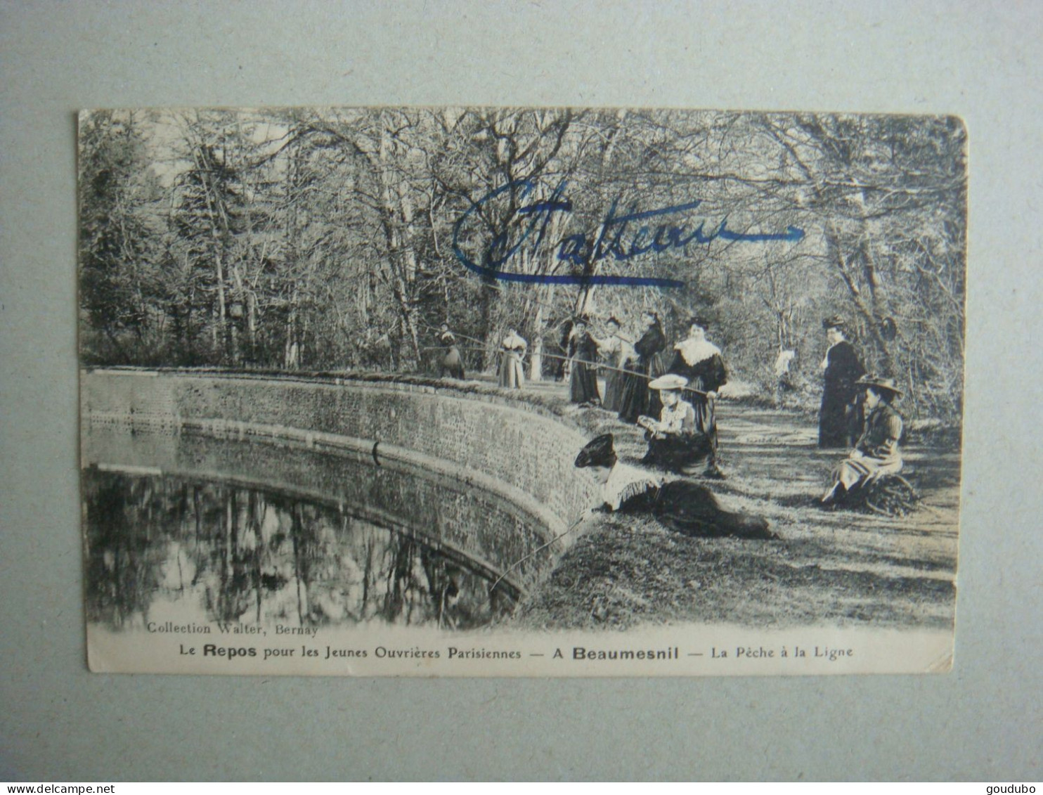 Le Repos Pour Les Jeunes Ouvrières Parisiennes La Pêche à La Ligne 1916 Paris Castres Hopital Temporaire Cabrol. - Beaumesnil