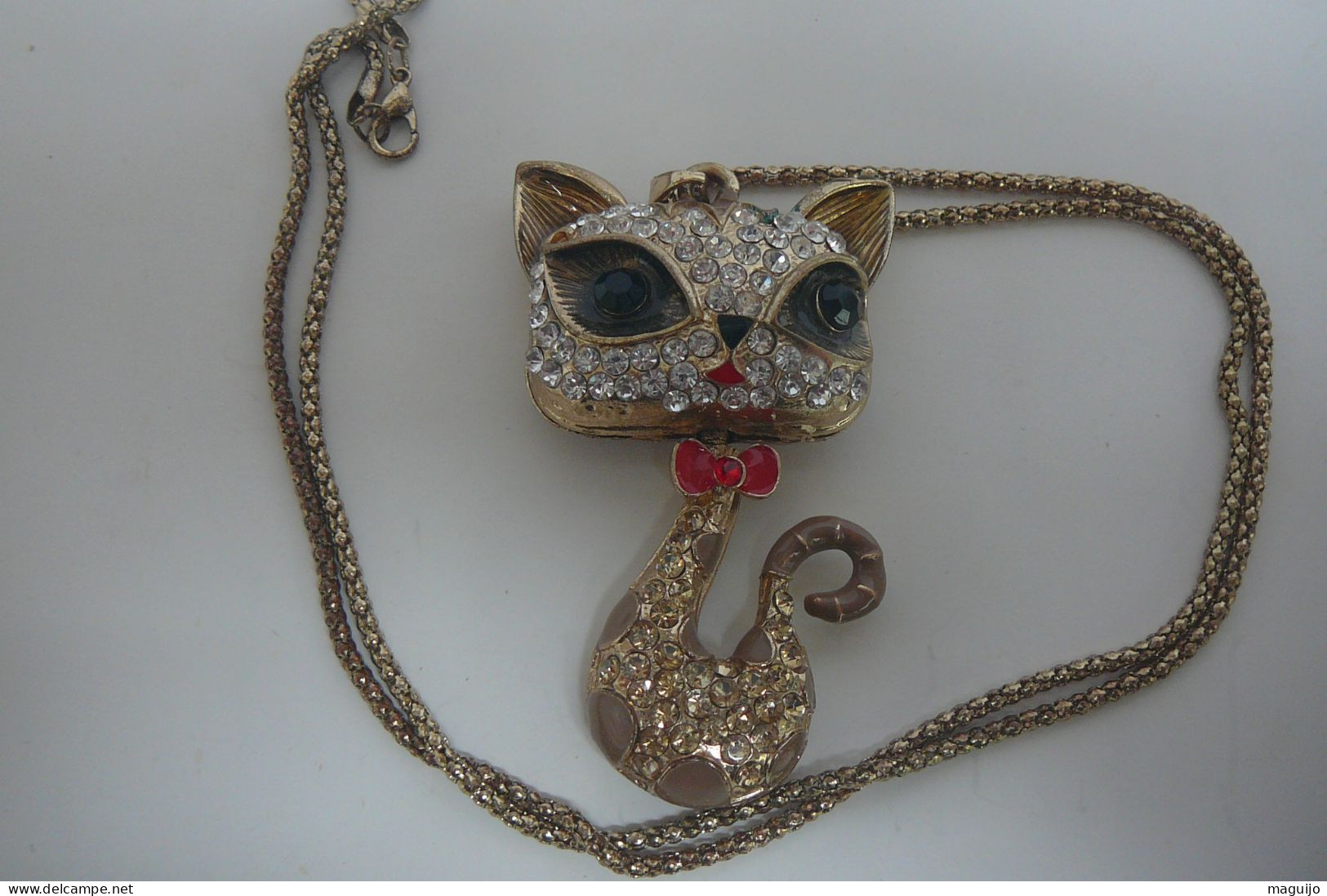 PENDENTIF" CHAT" + CHAINE LIRE ET VOIR ! - Pendentifs