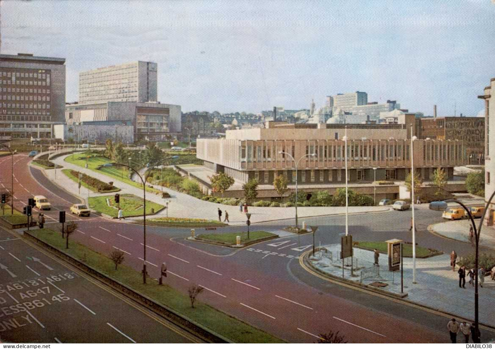 BRADFORD  ( ANGLETERRE )  LAW COURTS AND CENTRAL LIBRARY - Bradford