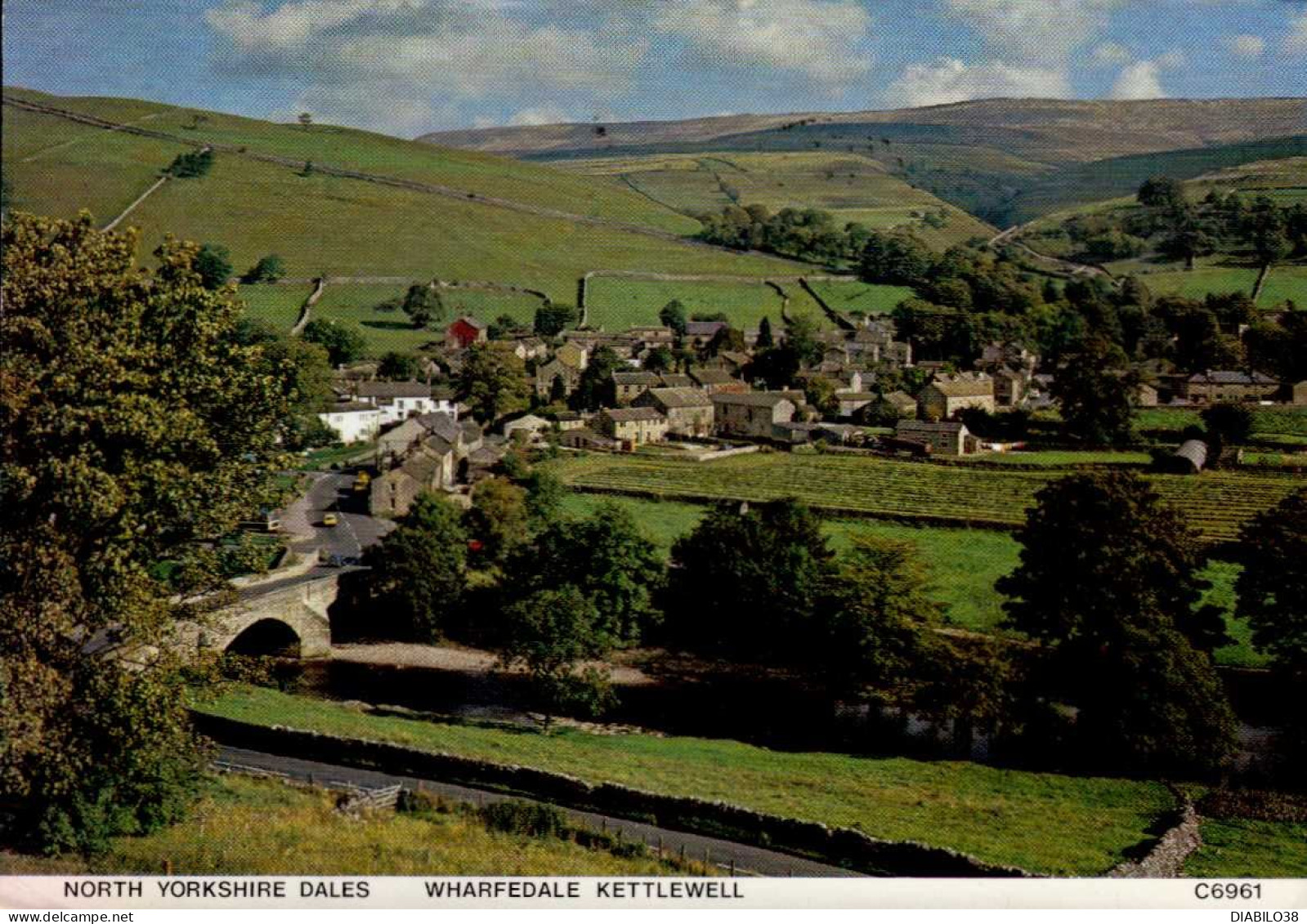 BRADFORD  ( ANGLETERRE )        WHARFEDALE KETTLEWELL - Bradford