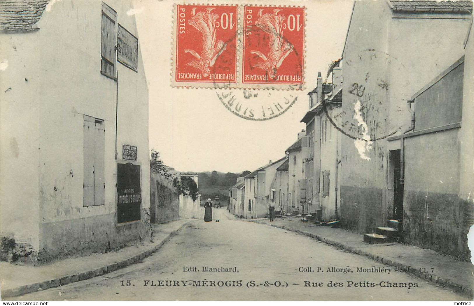 FLEURY MEROGIS - Rue Des Petits Champs (carte Vendue En L'état). - Fleury Merogis