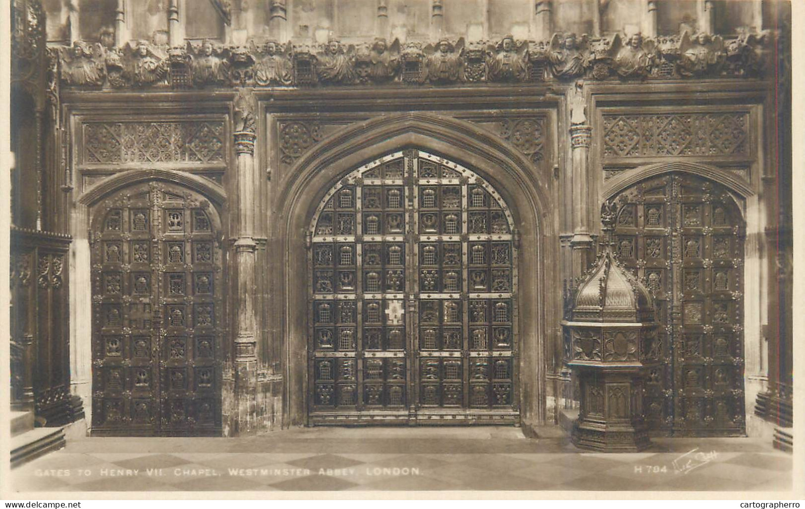 Postcard UK England London > Westminster Abbey Gates To Henry VII Chapel - Westminster Abbey
