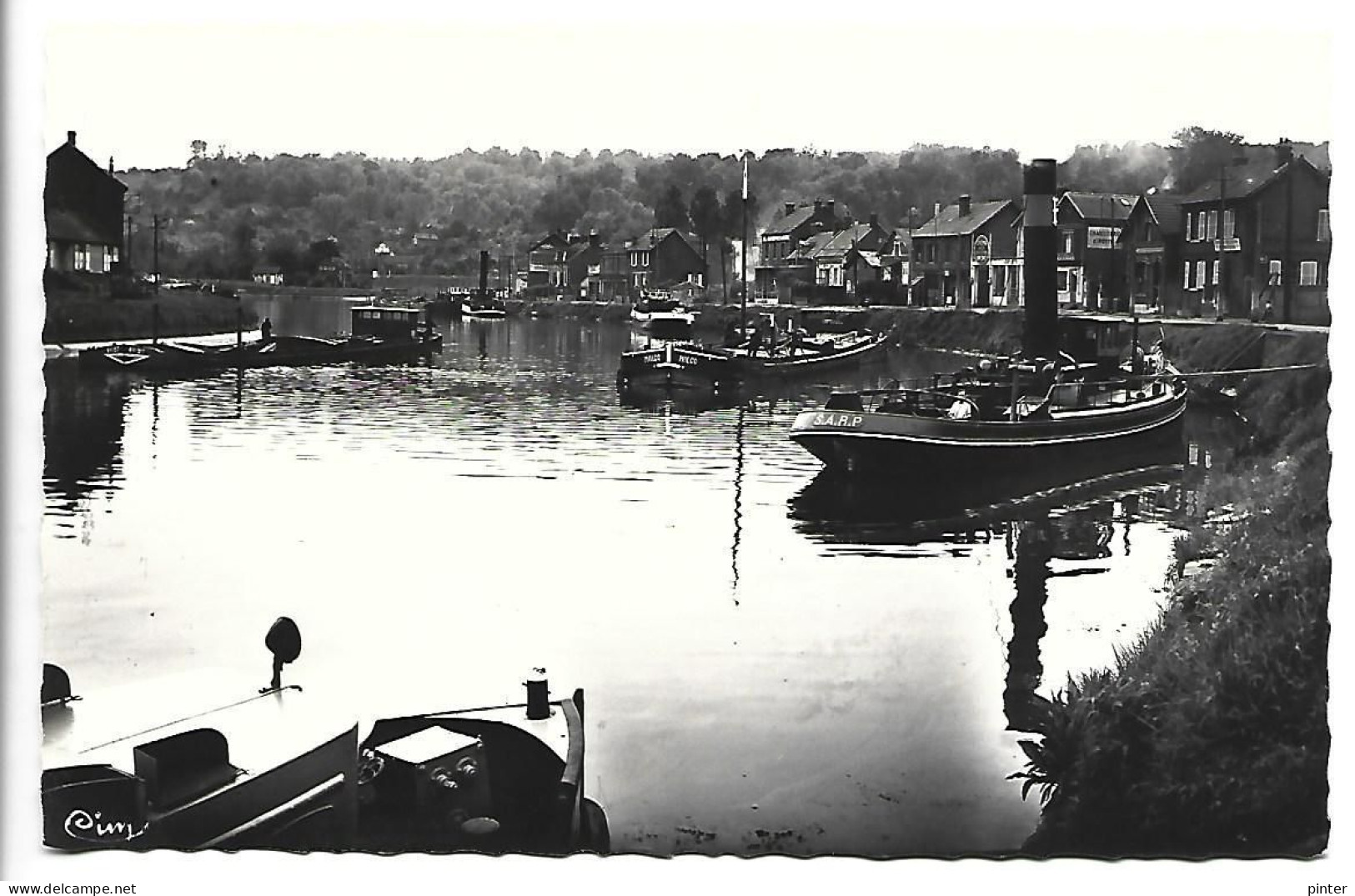 LONGUEIL ANNEL - Vue En Aval Des Ecluses - Les Remorqueurs - PENICHE - Longueil Annel