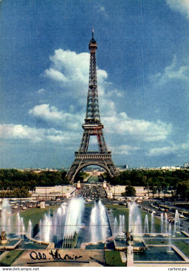 Paris La Tour Eiffel        CPM Ou CPSM - Tour Eiffel