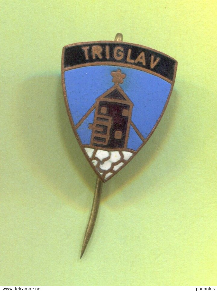 Alpinism Mountaineering - Triglav Slovenia, Vintage Pin Badge Abzeichen, Enamel - Alpinismo, Escalada