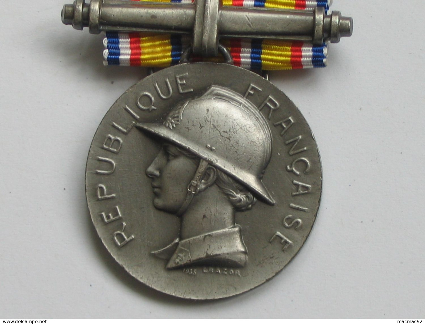 Médaille / Décoration Ministère De L'intérieur - Hommage Au Dévouement  - Bazor 1935  **** EN ACHAT IMMEDIAT **** - France