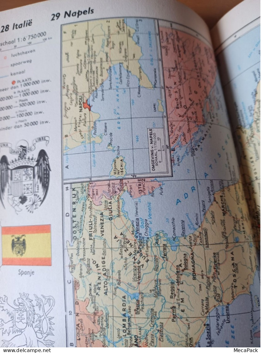 Elsevier Atlas Van De Gehele Wereld (1961) - Encyclopedieën