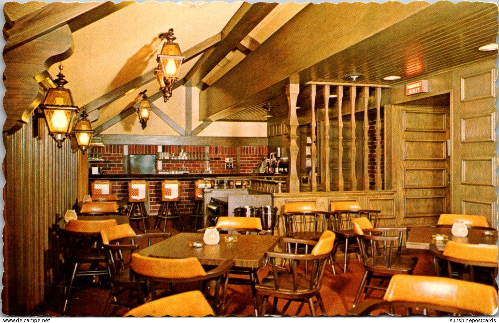 Colorado Estes Park The Coat Of Arms Tavern INterior 1972 - Rocky Mountains