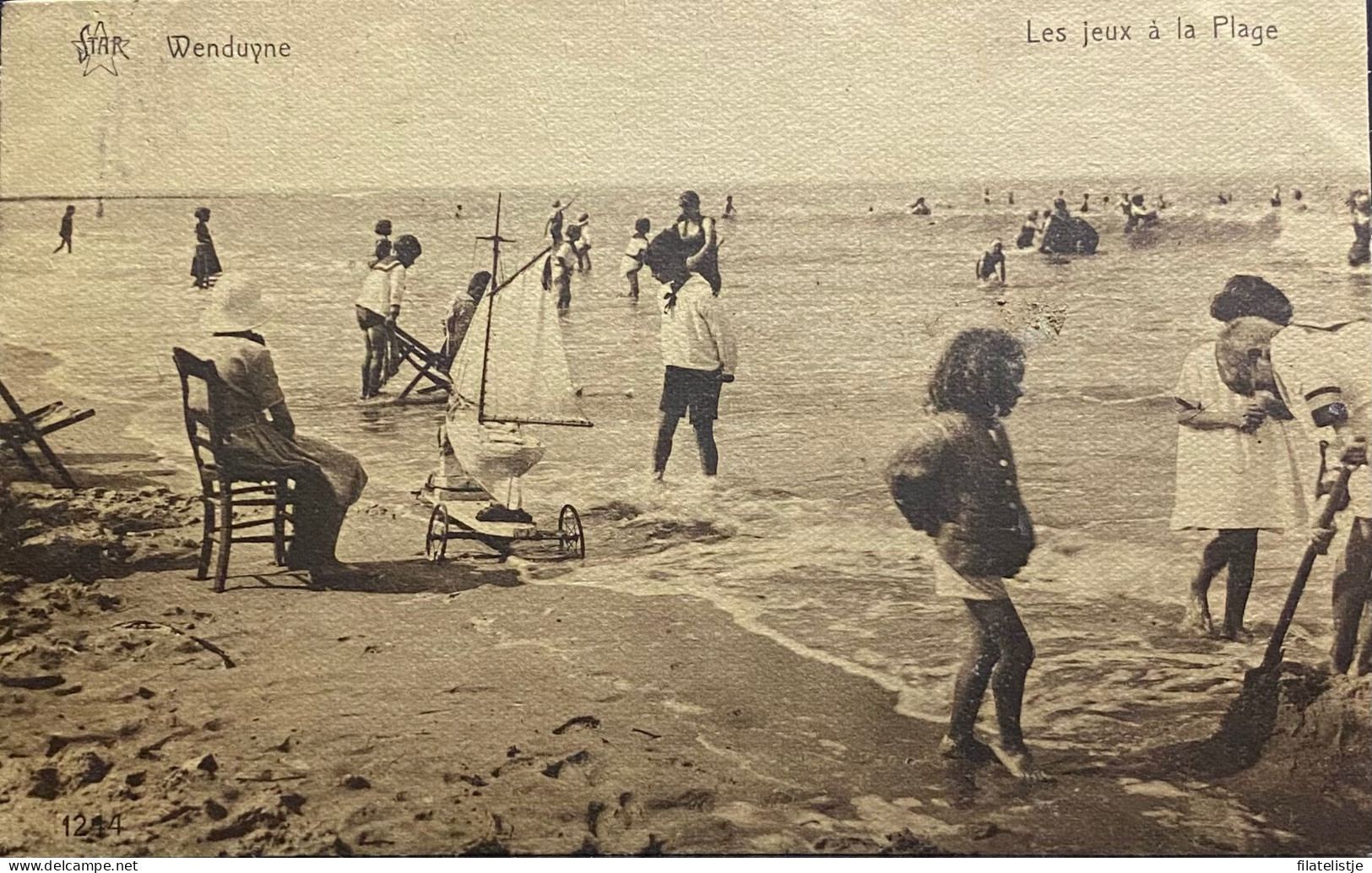 Wenduine Spelen Op Het Strand - De Haan