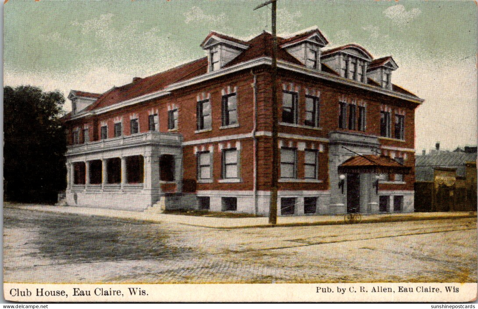 Wisconsin Eau Claire Club House - Eau Claire