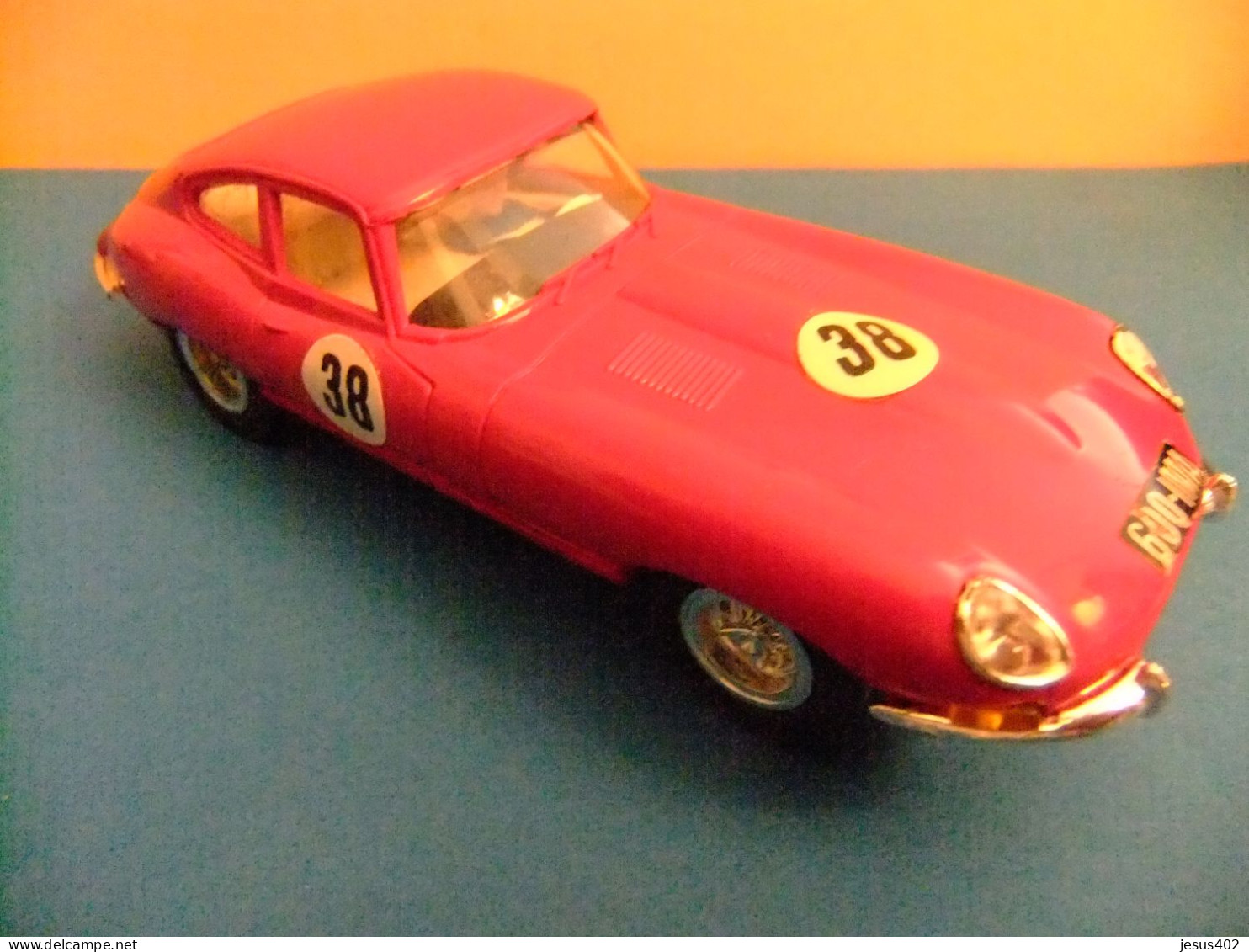 SCALEXTRIC EXIN JAGUAR E ROJO CON CAJA Y PAPELES ORIGINALES DE 1968 Ref. C34 - Circuits Automobiles