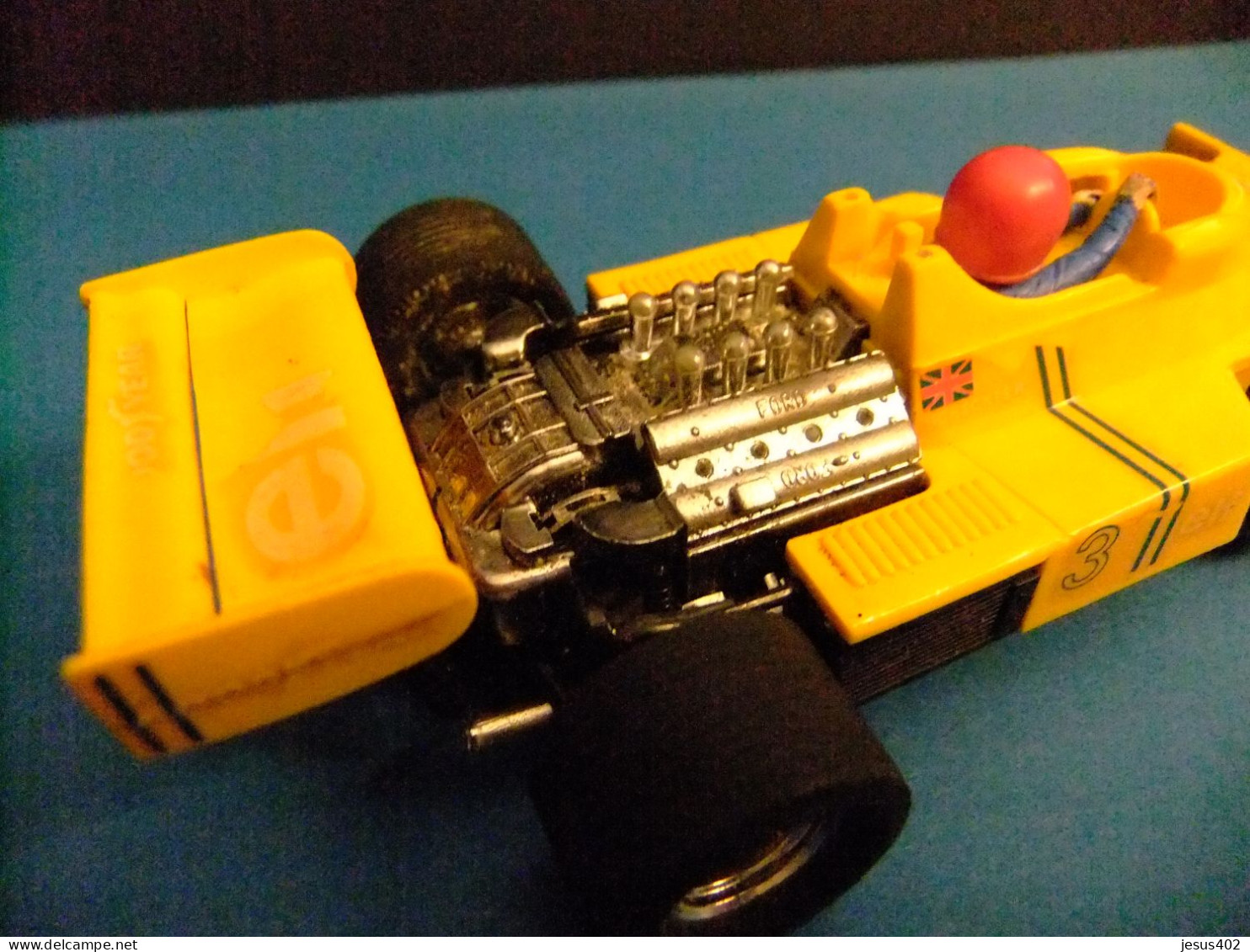 SCALEXTRIC EXIN TYRRELL P 34 AMARILLO CON CAJA ORIGINAL DE 1977 piloto JODY SCHECKETER