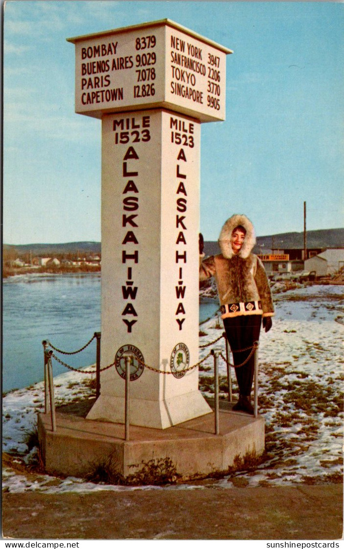 Alaska Fairbanks Alaska Hiway Marker - Fairbanks