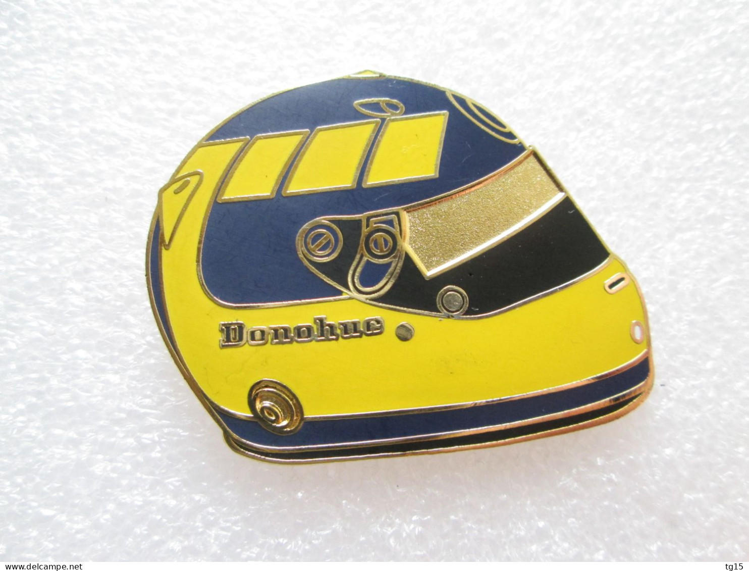 TOP PIN'S    CASQUE  MARK  DONOHUE  PILOTE F 1  Email Grand Feu  MFS - F1