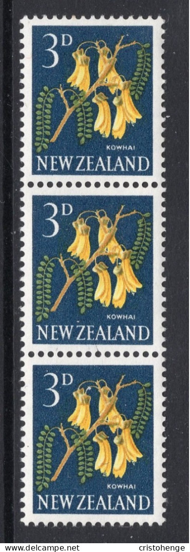 New Zealand 1960-66 Pictorials - 3d Kowhai Strip LHM (SG 785) - Neufs