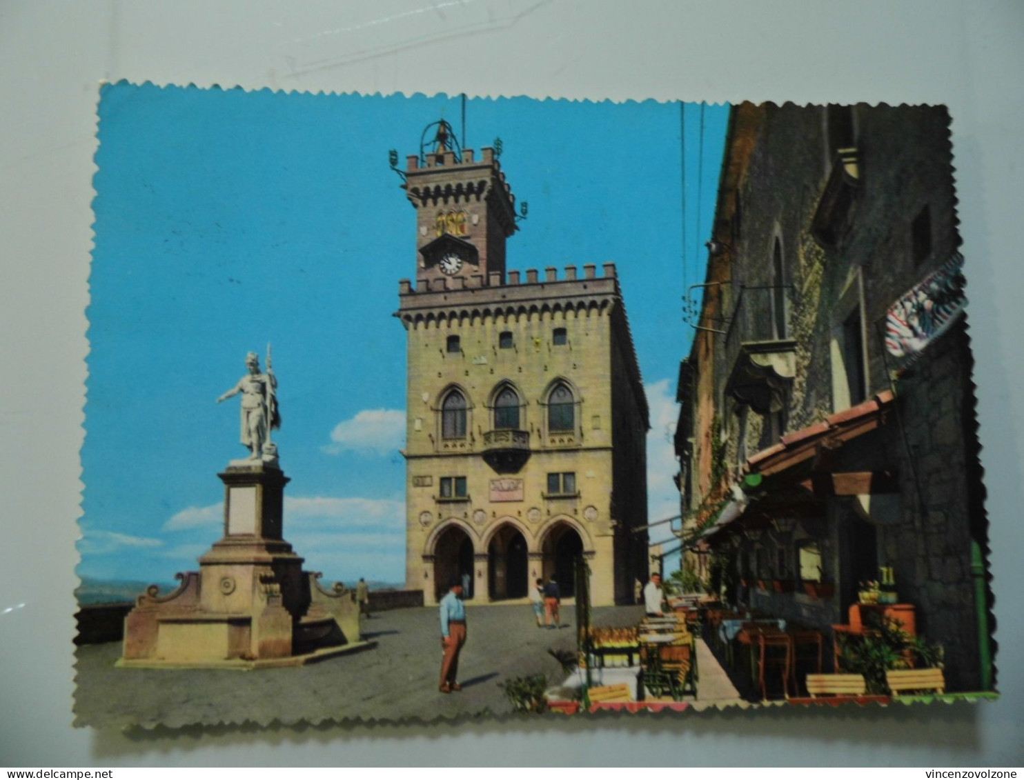 Cartolina Viaggiata "Repubblica Di S. Marino- Palazzo Del Governo E Taverna Di Paolino" 1955 - San Marino