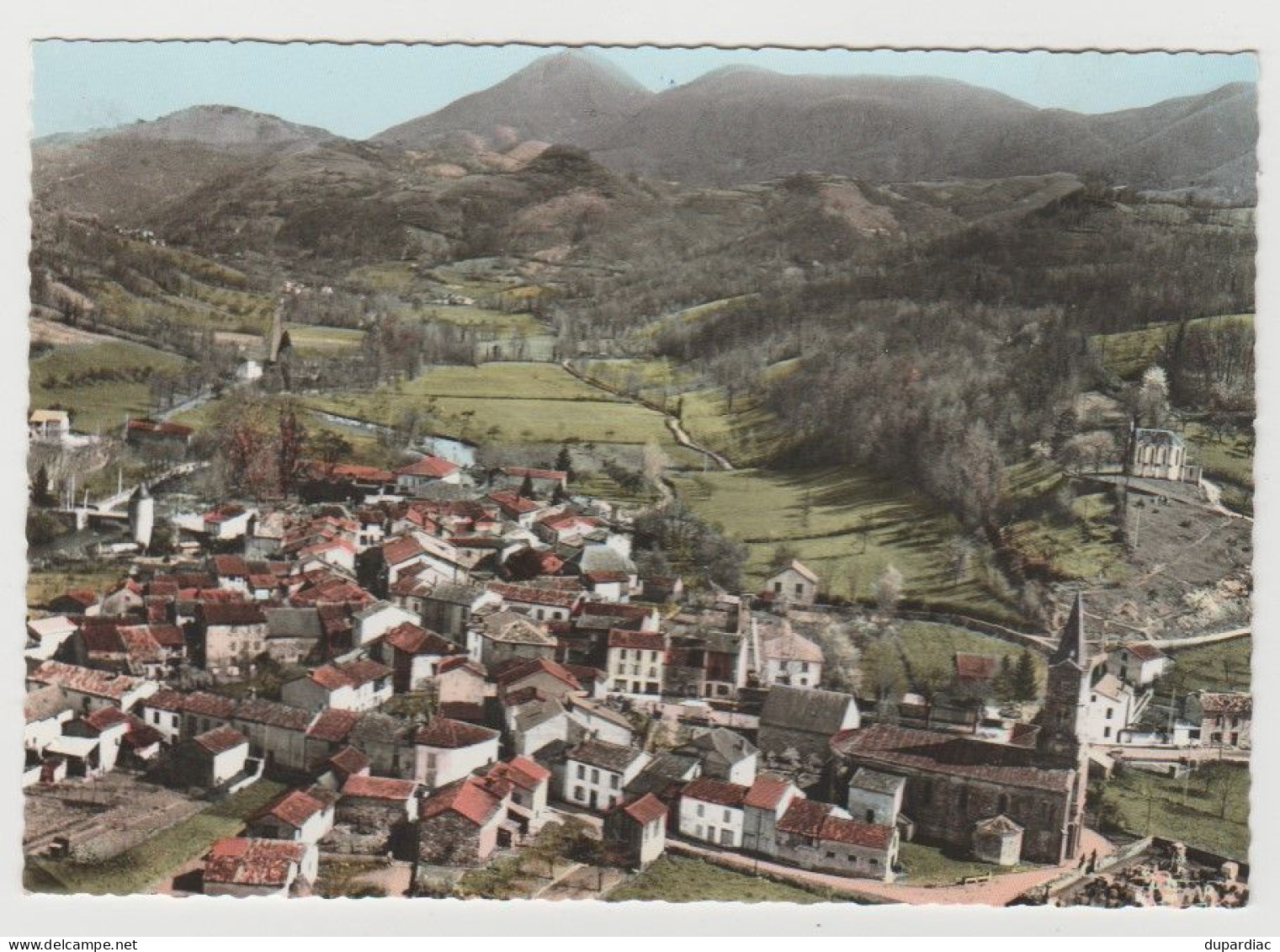 09 - Ariège / OUST -- Vue Panoramique Aerienne De La Vallée. - Oust