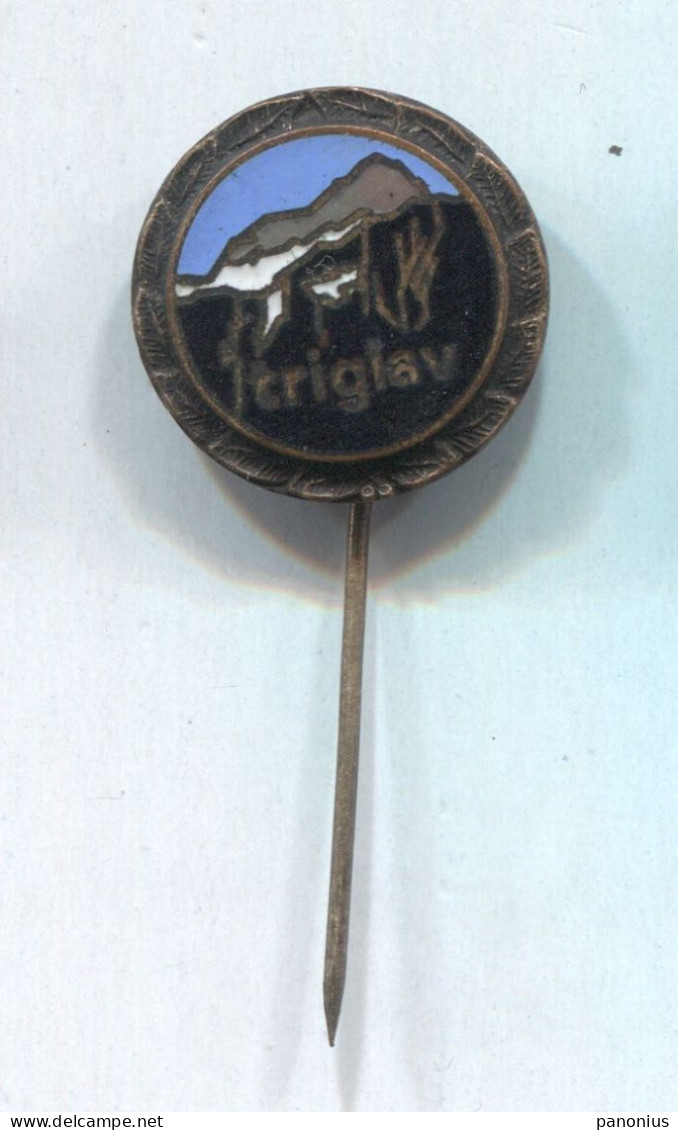 Alpinism Mountaineering - Triglav Slovenia, Vintage Pin Badge Abzeichen, Enamel - Alpinism, Mountaineering