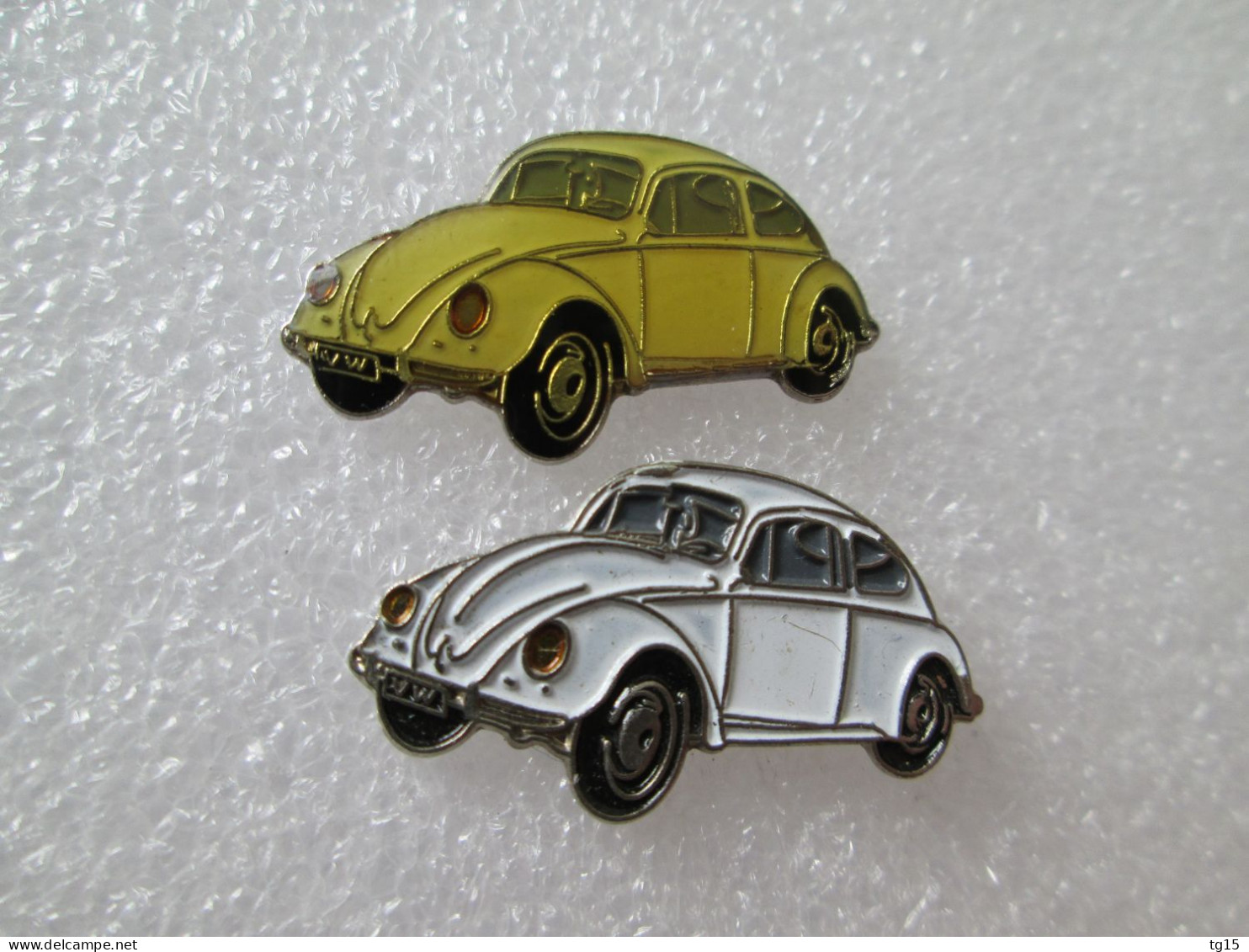 PIN'S   LOT  2 VOLKSWAGEN  COCCINELLE - Volkswagen