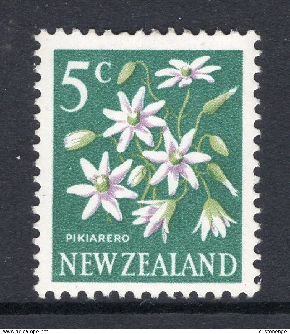 New Zealand 1967 Decimal Pictorials - Wmk. - 5c Clematis HM (SG 851) - Ongebruikt