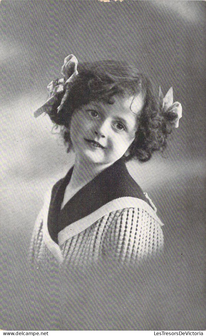 FANTAISIE - PORTRAIT D'ENFANT - Fillette Brune - Sourire - Carte Postale Ancienne - Ritratti