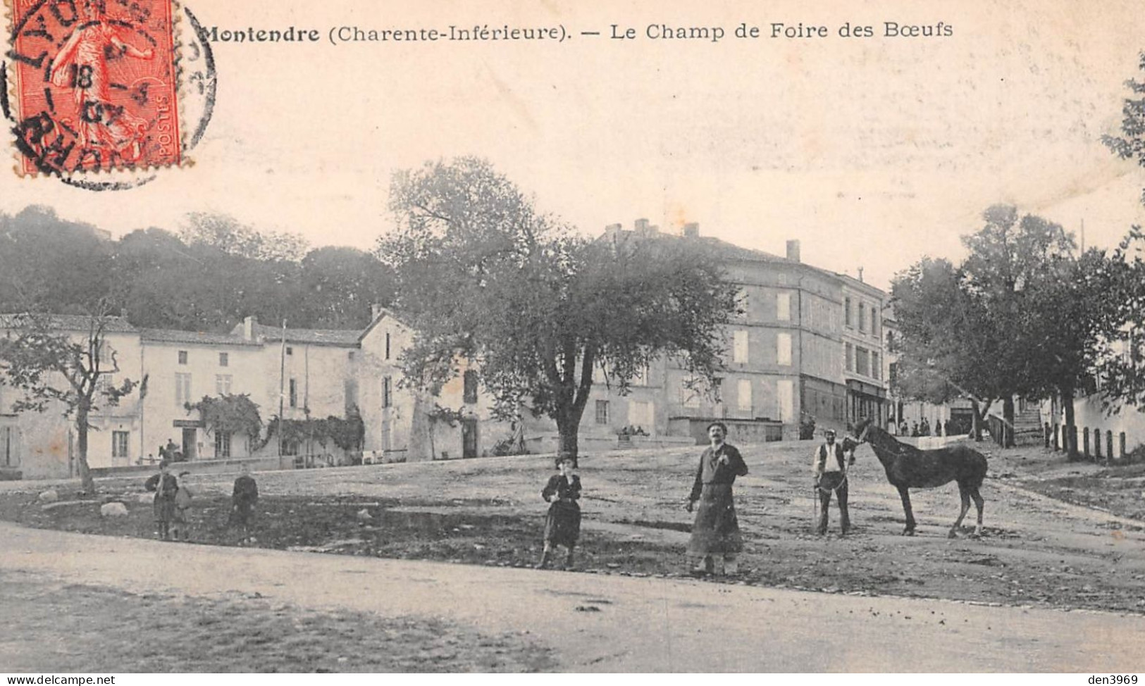 MONTENDRE (Charente-Maritime) - Le Champ De Foire Des Boeufs - Voyagé 1907 (voir Les 2 Scans) Crépieux Rillieux-la-Pape - Montendre