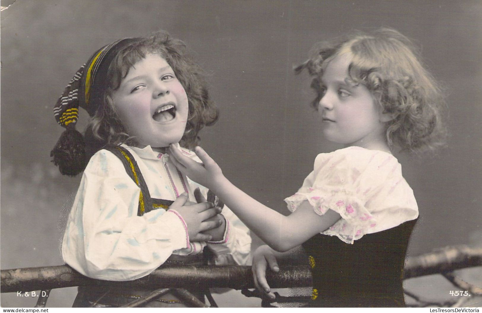 FANTAISIE - Groupe D'Enfants  - Carte Postale Ancienne - Groepen Kinderen En Familie