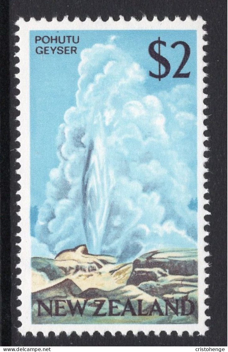 New Zealand 1967-70 Decimal Pictorials - $2 Pohutu Geyser MNH (SG 879) - Nuevos