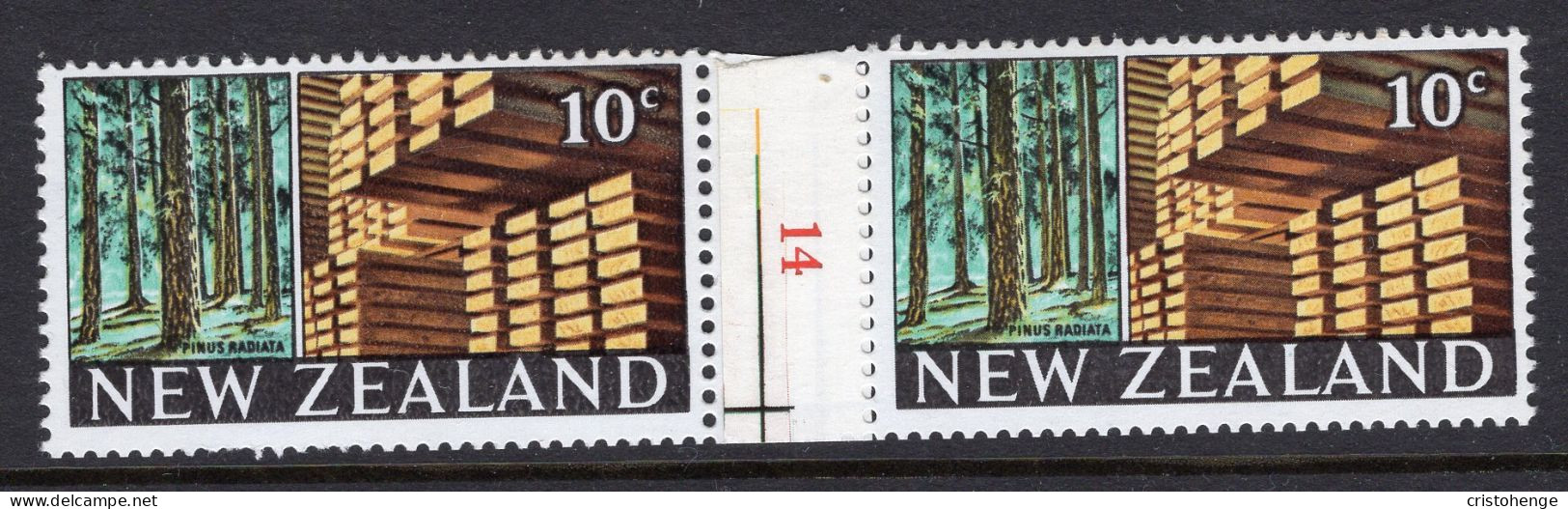 New Zealand 1967-70 Decimal Pictorials - Coil Pairs - 10c Timber - 14 - MNH - Nuevos
