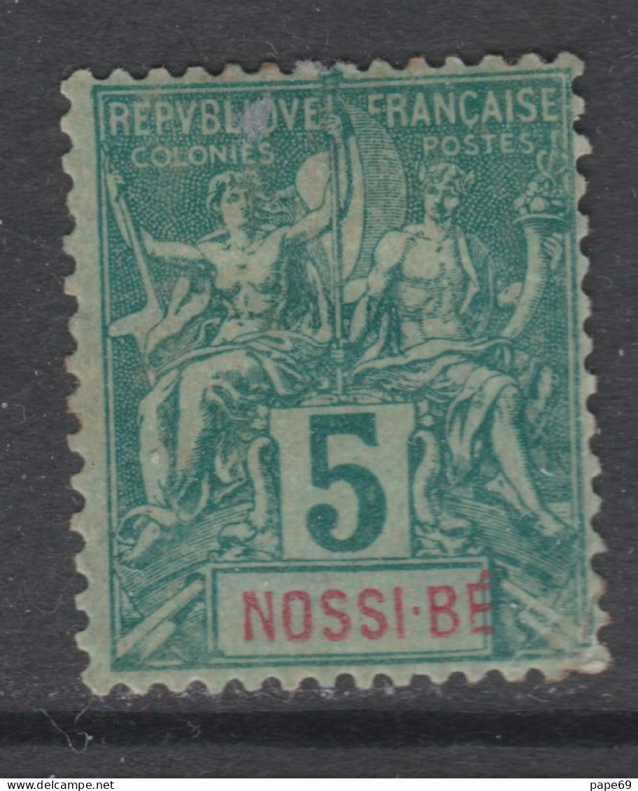 Nossi-Bé N° 30 X Type Groupe : 5 C. Vert,  Trace De Charnière Sinon TB - Unused Stamps