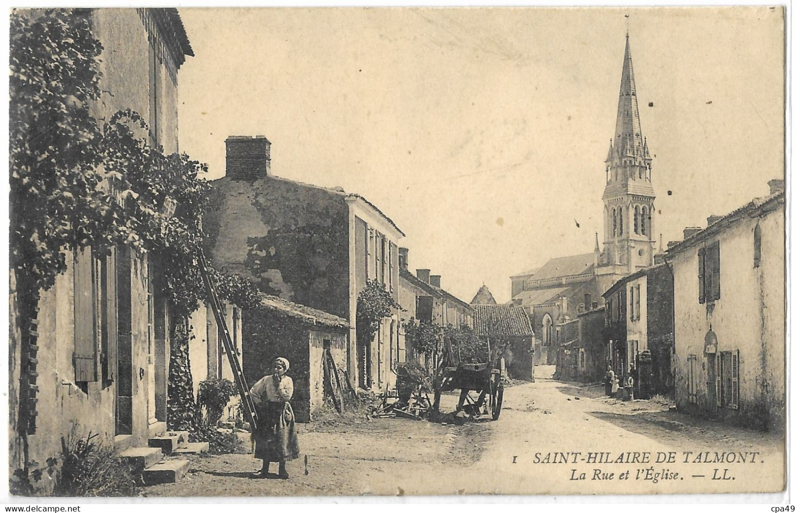 85   SAINT - HILAIRE - DE  TALMONT   LA  RUE  ET  L' EGLISE - Altri & Non Classificati