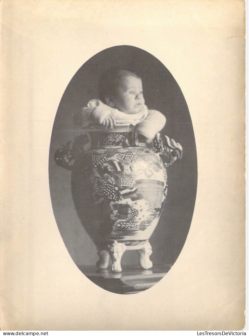 ENFANTS - Bébé - Vase - Portrait - Carte Postale Ancienne - Ritratti