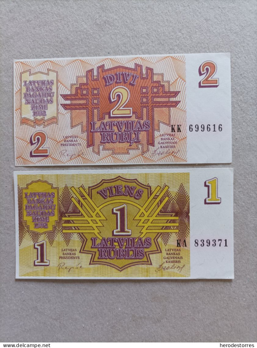 2 Billetes De Letonia De 1 Y 2 Rublos, Año 1992, UNC - Lettonie