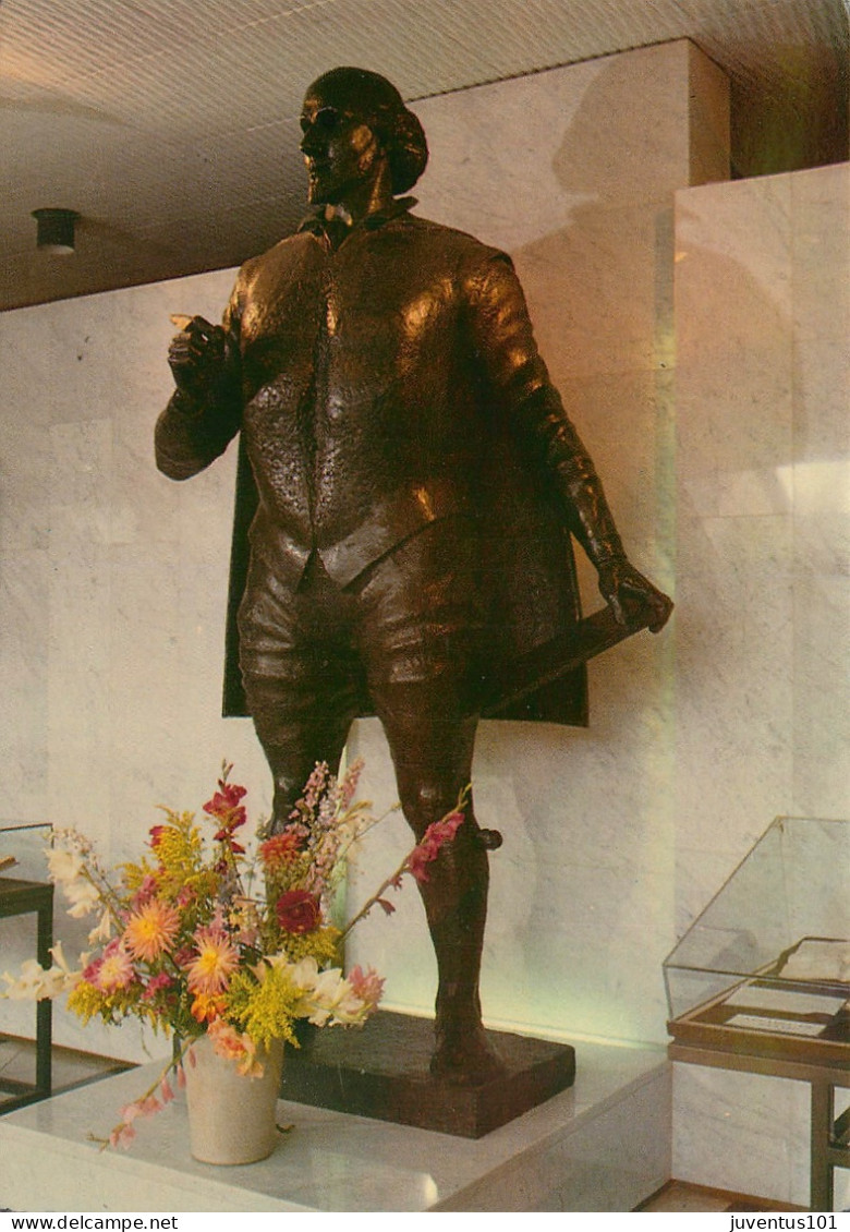 CPSM The Bronze Statue Of Shakespeare,Stratford Upon Avon      L2242 - Stratford Upon Avon