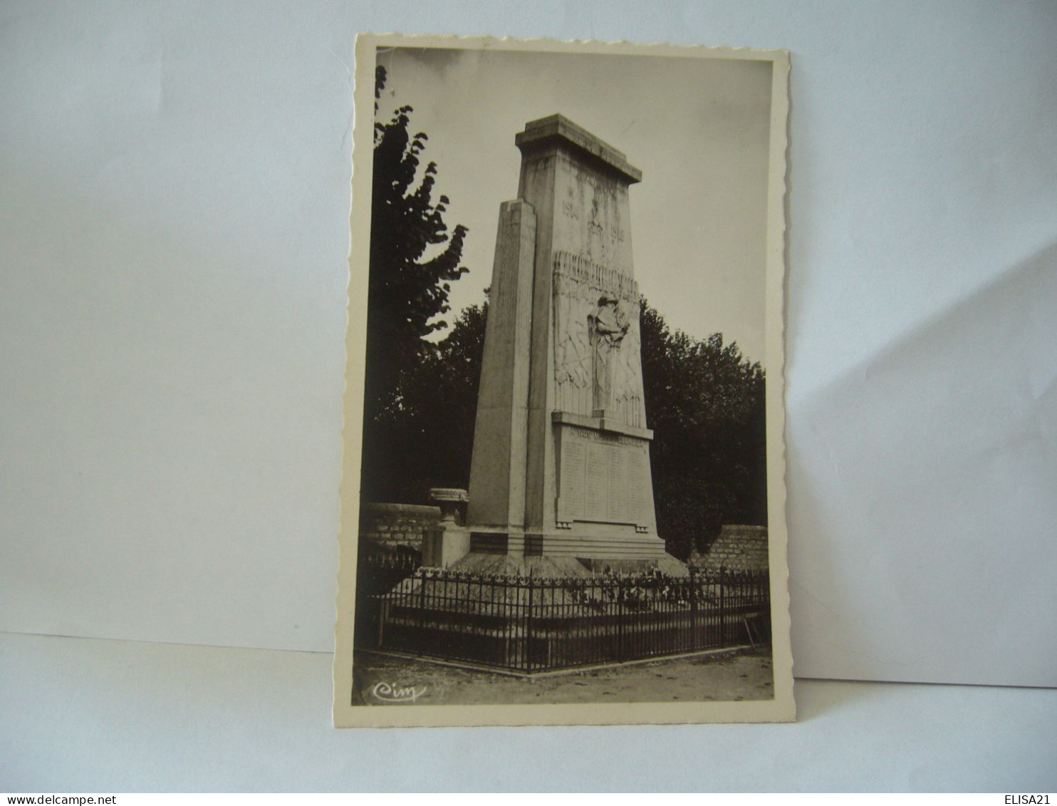 MONTALIEU 38 ISERE MONUMENT AUX MORTS CPSM FORMAT CPA COMBIER IMP MACON - Monuments Aux Morts