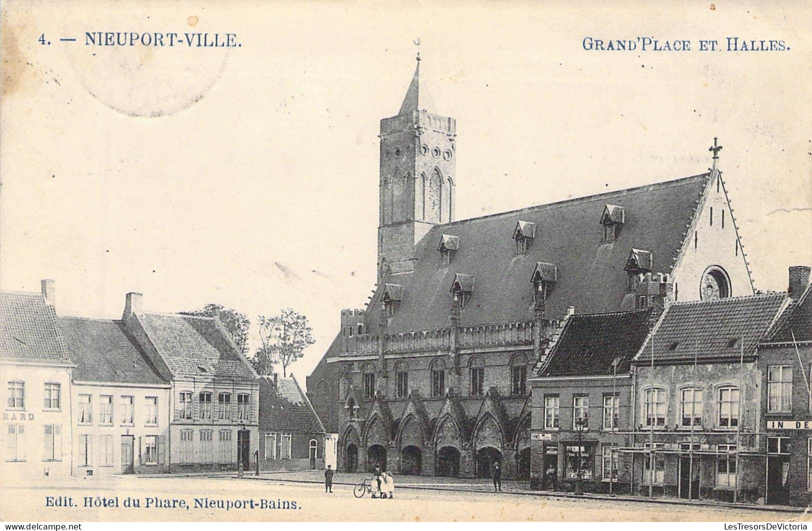 BELGIQUE - NIEUPORT - Grand Place Et Halles - Edit Hôtel Du Phare - Carte Postale Ancienne - Nieuwpoort