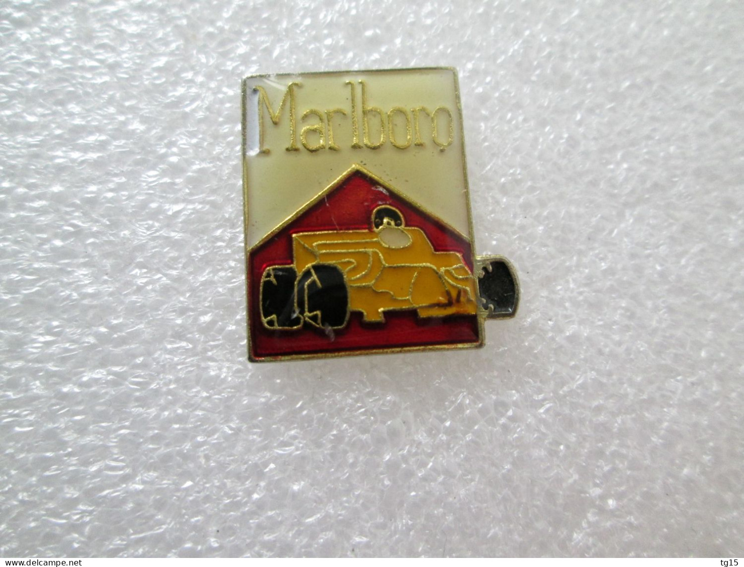 PIN'S   FORMULE 1    MARLBORO - F1