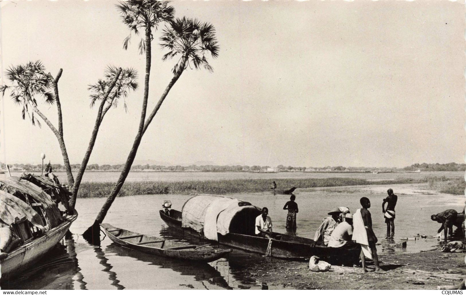 NIGER - S16195 - Scène De Vie Au Bord Du Fleuve - CPSM 14x9 Cm - Níger