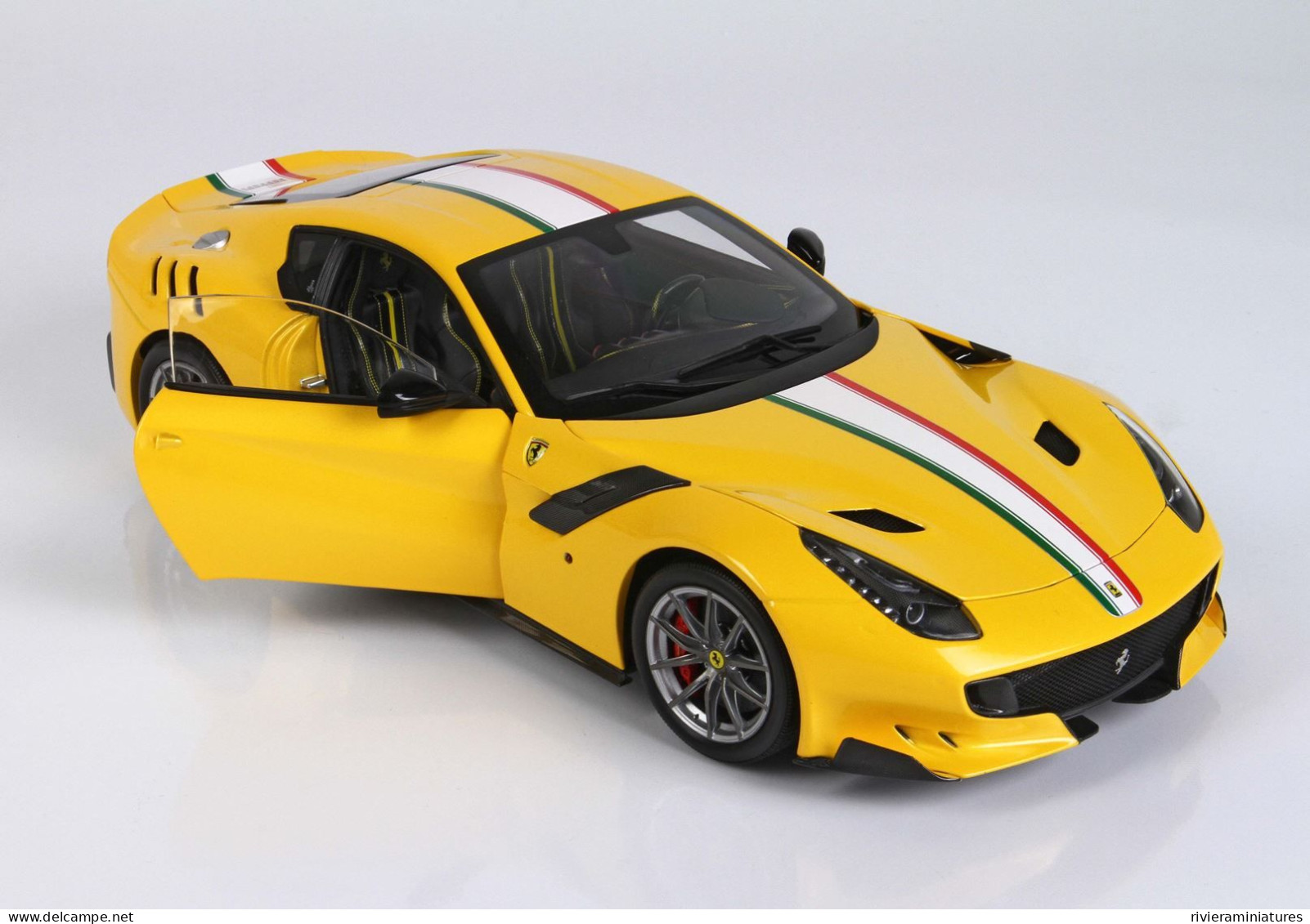 BBR - FERRARI F12 TDF 2016 - Giallo Tristato - Bandiera Italiana - DIE CAST - BBR182100-23 - 1/18 - Other & Unclassified