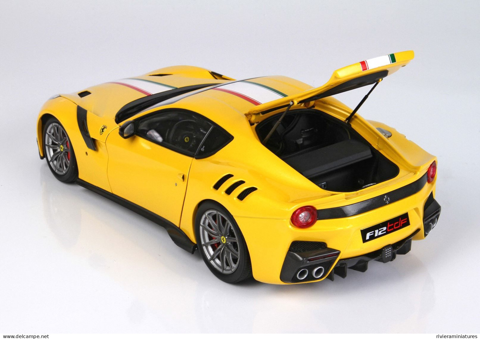 BBR - FERRARI F12 TDF 2016 - Giallo Tristato - Bandiera Italiana - DIE CAST - BBR182100-23 - 1/18 - Other & Unclassified