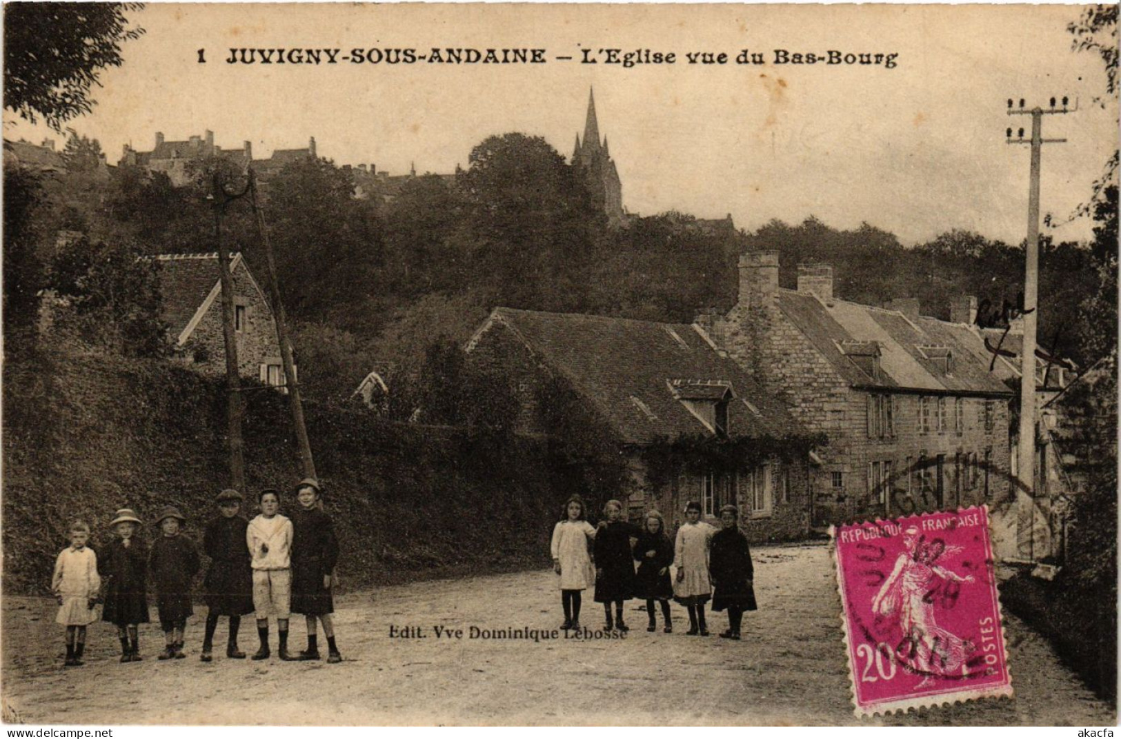 CPA AK Juvigny-sous-Andaine - L'Eglise Vue Du Bas-Bourg (259288) - Juvigny Sous Andaine