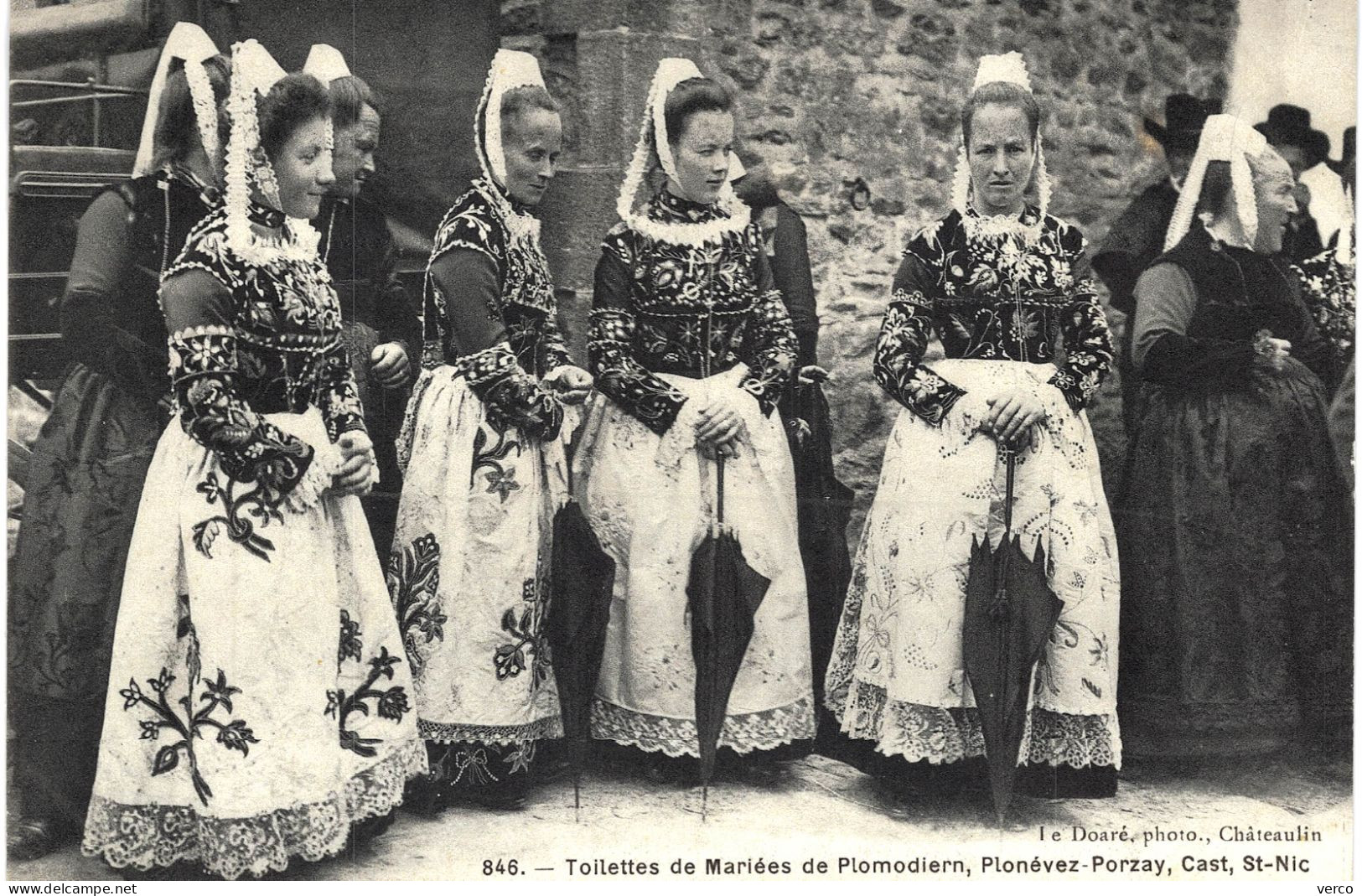 Carte POSTALE  Ancienne De PLOMODIERN - Toilettes De Mariées - Plomodiern