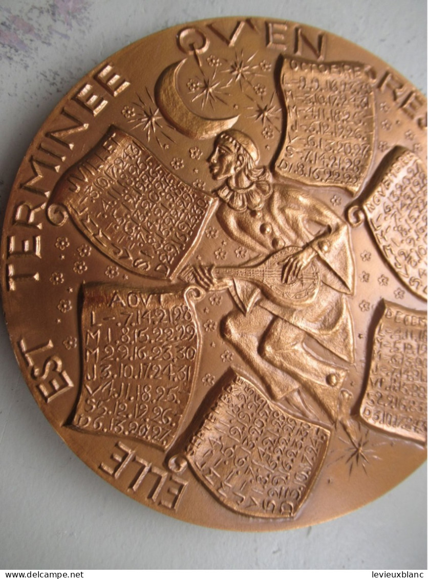 Magnifique Médaille de Table/Bronze Florentin/Calendrier/Arlequin & Pierrot/Voici l'année nouvelle/1978           MED433