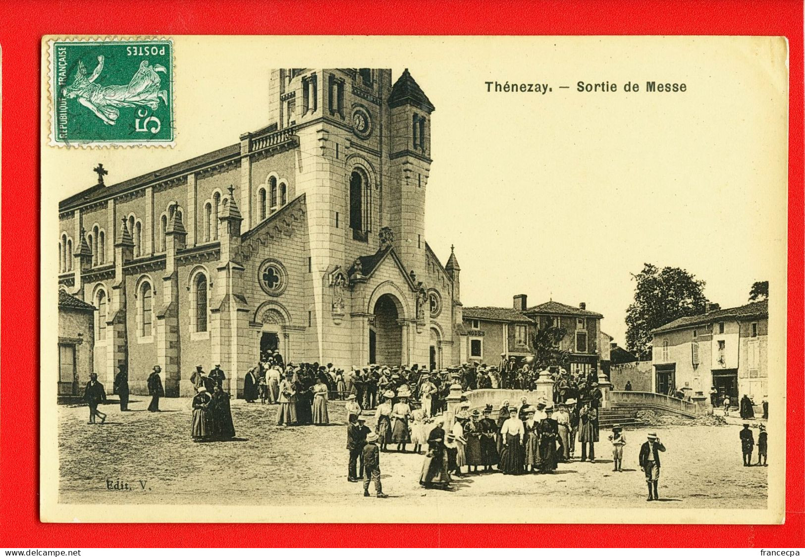 12402 - DEUX SEVRES - THENEZAY - Sortie De Messe - Thenezay
